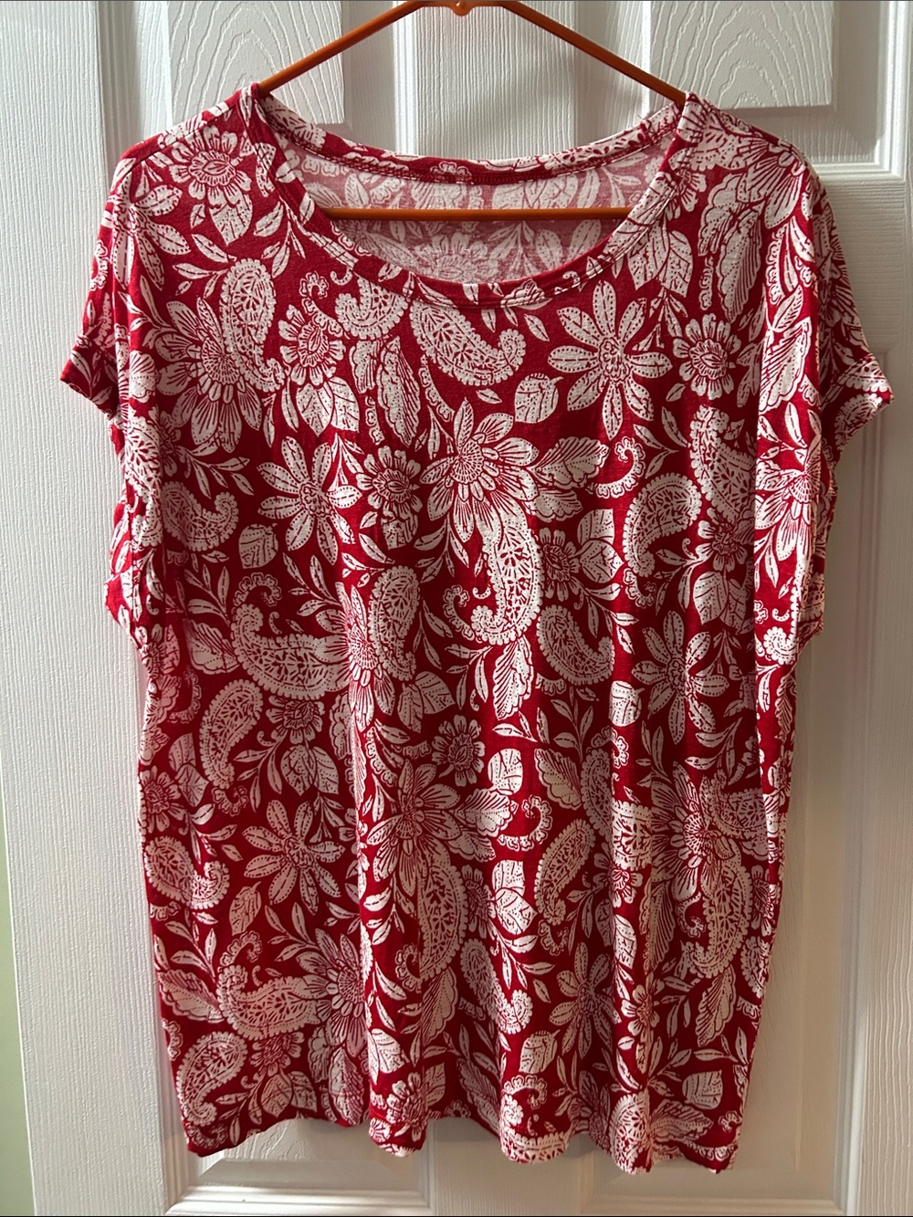 Loft Red Floral & Paisley Women’s Scoop Neck Top, large